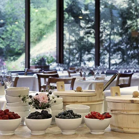 Grand Courmaison Hotel 4*