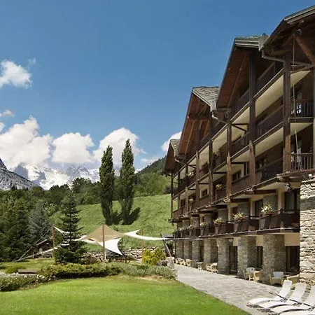 Grand Courmaison Hotel