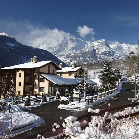 Grand Courmaison Hotel